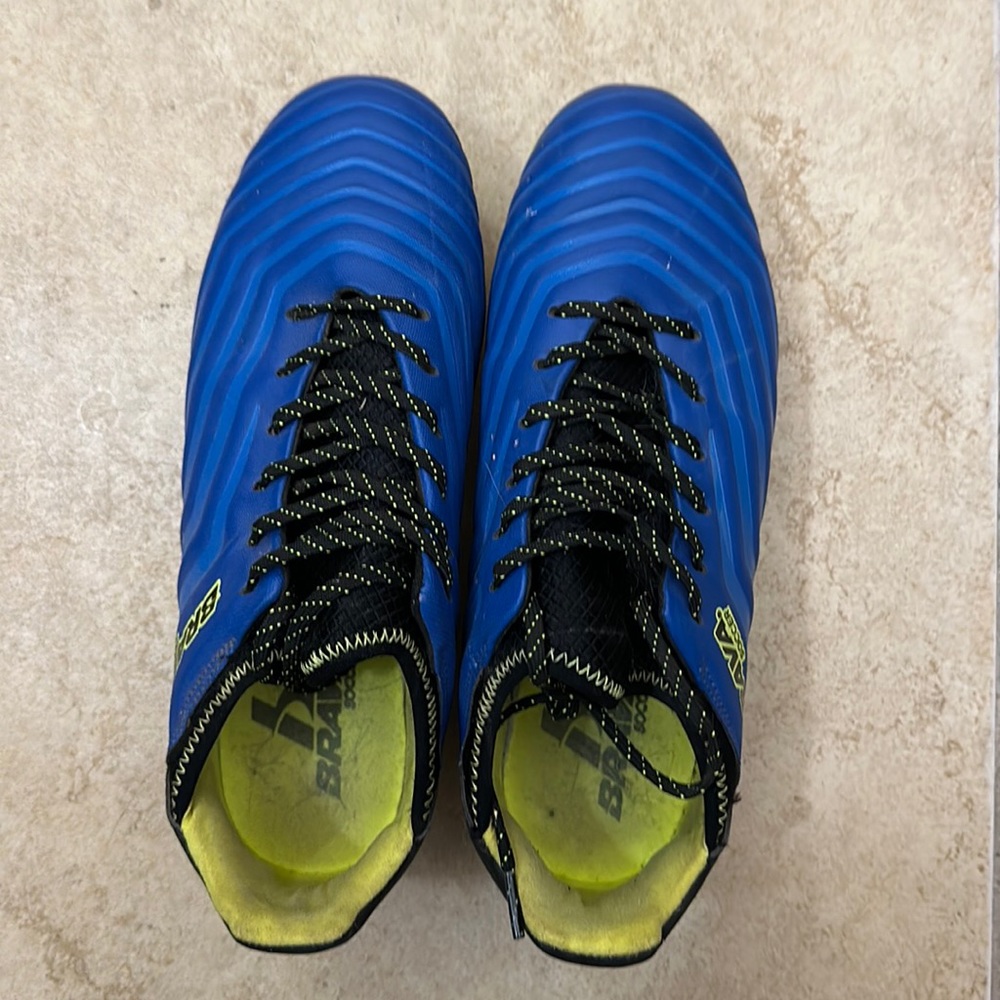 Soccer cleats